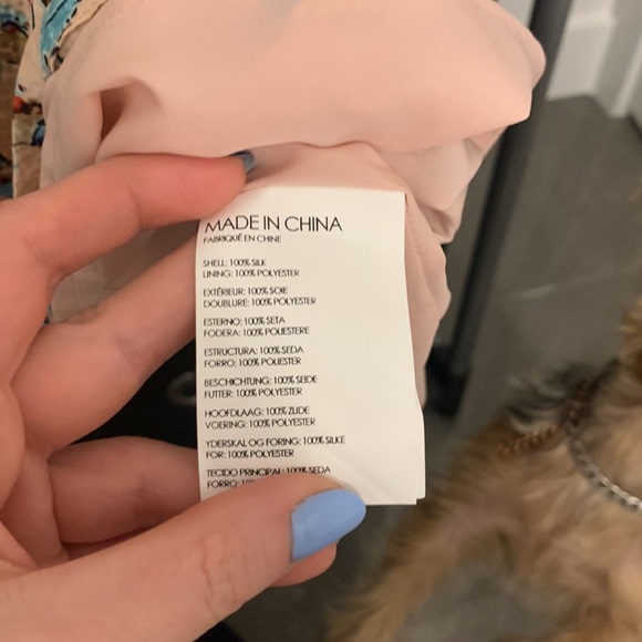 Club Monaco 100% silk dress with a gorgeous bird print pattern. Worn once - Picture 5 of 7